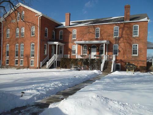 Bed & Breakfast Oak Valley Inn And Suites