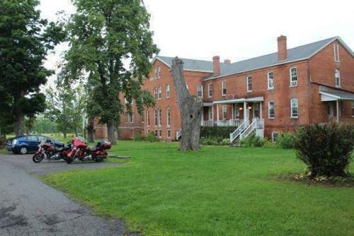 Bed & Breakfast Oak Valley Inn And Suites