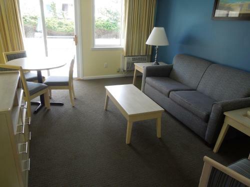 Hotel Royal Atlantic Beach Resort