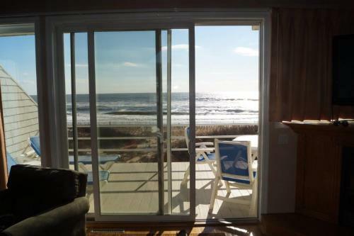 Hotel Royal Atlantic Beach Resort
