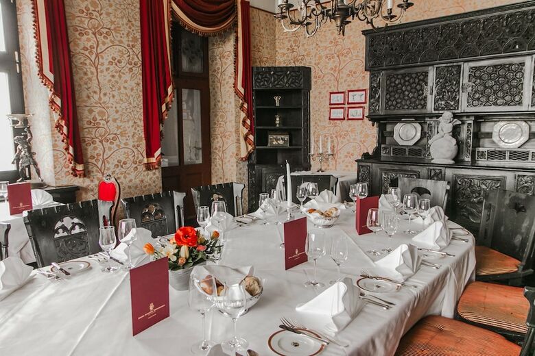 Hotel Schloss Monchstein