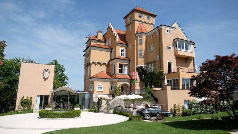 Hotel Schloss Monchstein