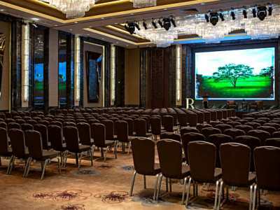 Hotel Renaissance Yangtze Shanghai