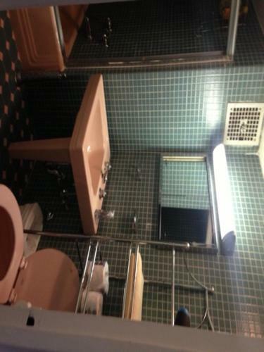 Studio Apartment - 39th Street