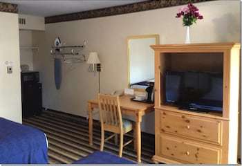 Towpath Motel