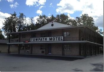 Towpath Motel
