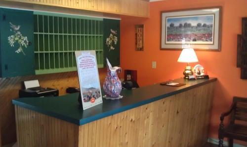 Community Court Motel