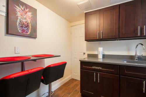 Luxurious Three Bedroom Apartment