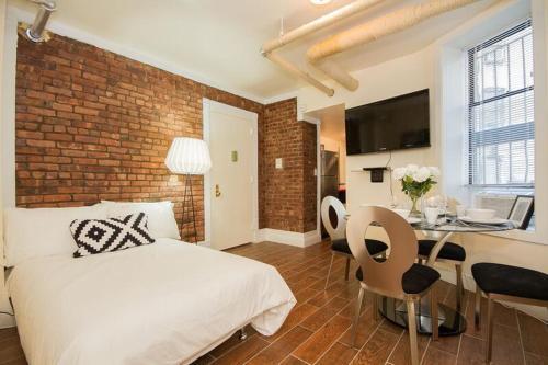 Luxurious Three Bedroom Apartment