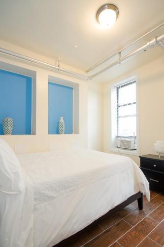 Luxurious Three Bedroom Apartment