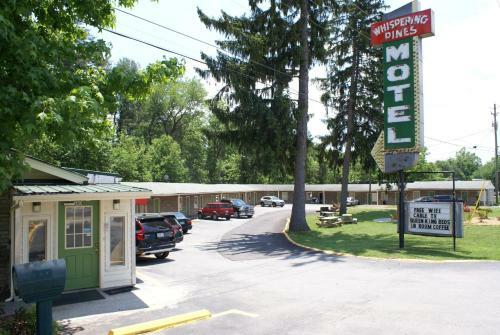 Whispering Pines Motel - Asheville