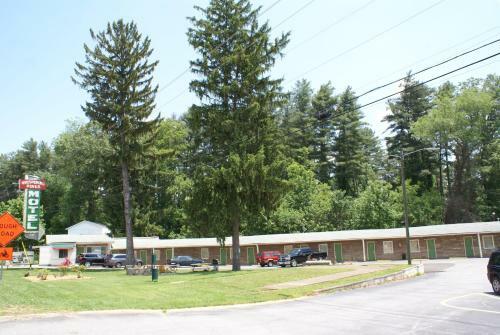Whispering Pines Motel - Asheville