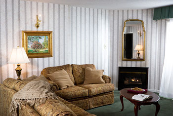 Posada Meadowbrook Inn & Suites