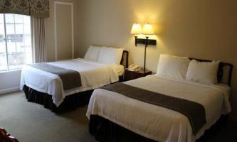Posada Meadowbrook Inn & Suites