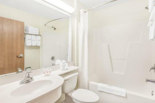 Hotel Microtel Inn & Suites By Wyndham Carolina Beach