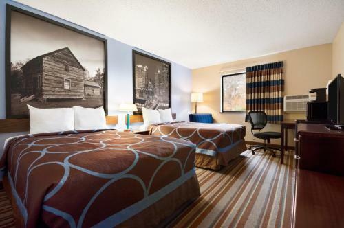 Motel Super 8 Speedway/university