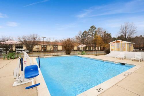 Motel Super 8 Speedway/university