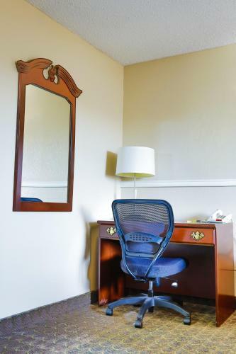 Motel Super 8 Speedway/university
