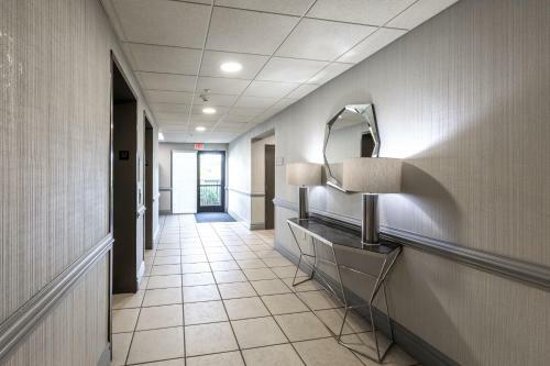Hotel Wingate By Wyndham Concord Mills