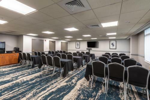 Hotel Wingate By Wyndham Concord Mills