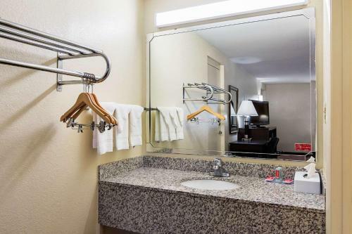 Hotel Econo Lodge Research Triangle Park