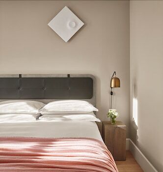 Hotel 11 Howard