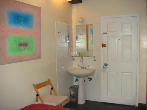 Bed & Breakfast Colonial House Inn