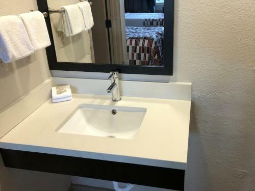 Magnuson Hotel Greenville