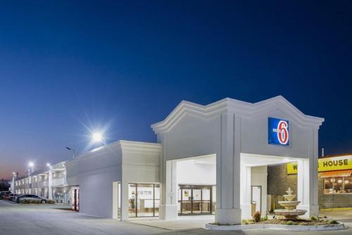 Hotel Motel 6 Jacksonville Nc