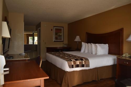 Motel Atkinson Inn & Suites