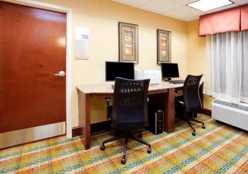 Hotel Holiday Inn Express Raleigh-durham Airport