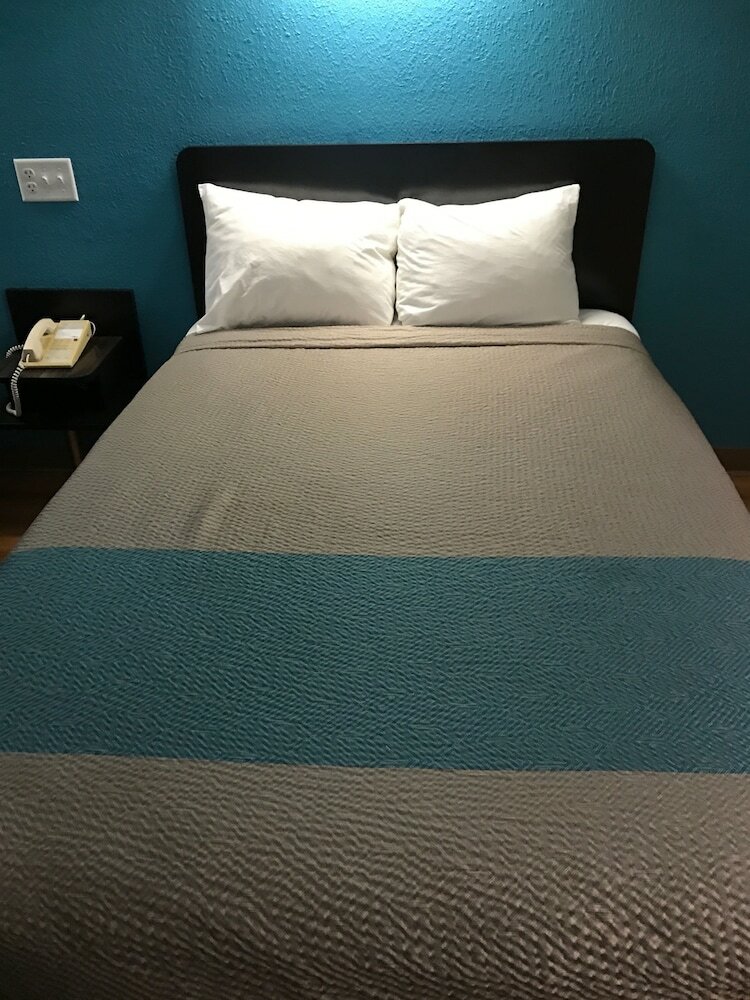 Hotel Motel 6 Raleigh - North