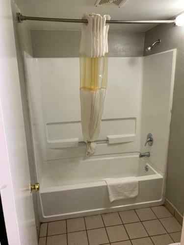 Motel Americas Best Value Inn - Shelby