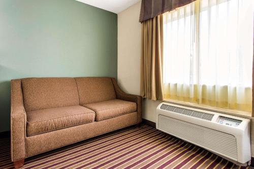 Hotel Comfort Inn And Suites Crabtree