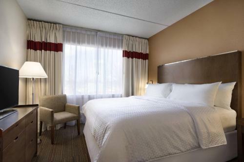Hotel Regency Suites North Raleigh