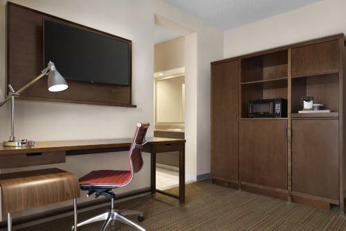 Hotel Regency Suites North Raleigh