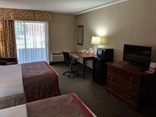 Hotel Ramada By Wyndham Raleigh