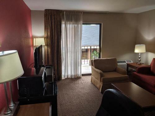 Hotel Ramada By Wyndham Raleigh