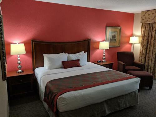 Hotel Ramada By Wyndham Raleigh