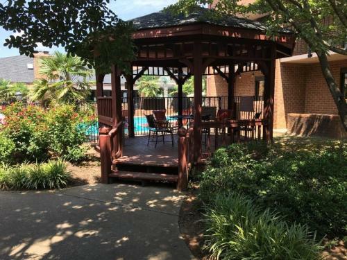 Hotel Ramada By Wyndham Raleigh