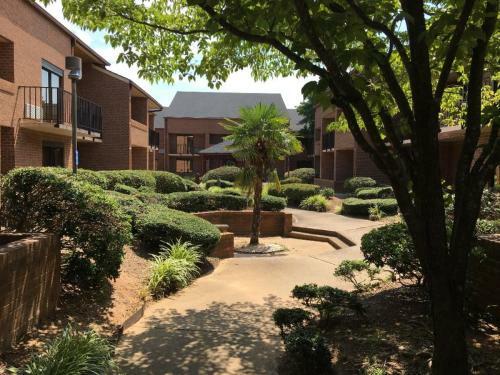 Hotel Ramada By Wyndham Raleigh