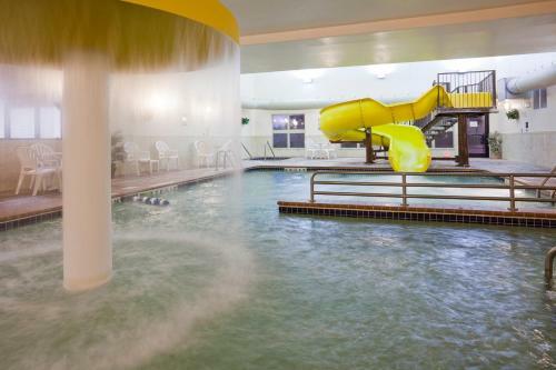 Hotel Expressway Suites Fargo