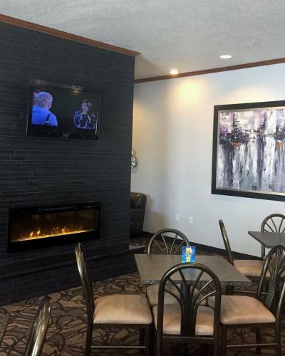 Hotel Expressway Suites Fargo