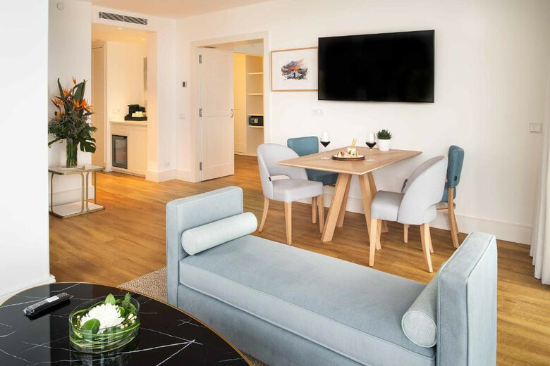 Hotel Fariones