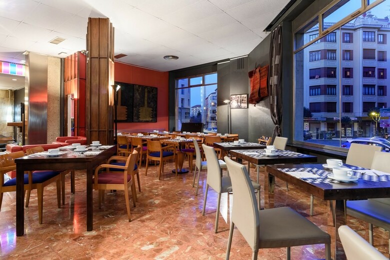 Hotel Crisol Quindos