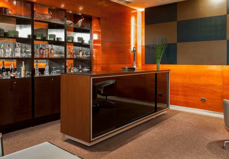 AC Hotel Le�n San Antonio By Marriott