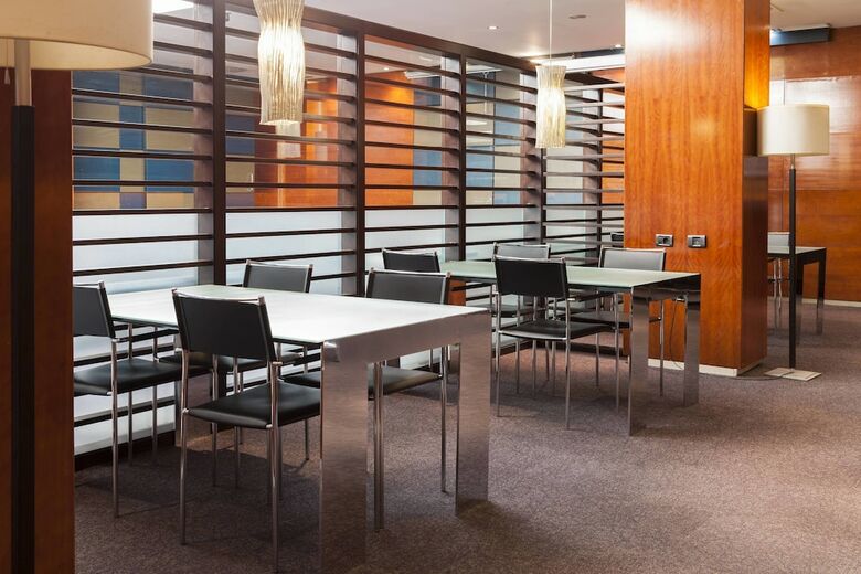AC Hotel Le�n San Antonio By Marriott