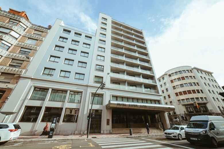 Hotel Barcel� Le�n Conde Luna
