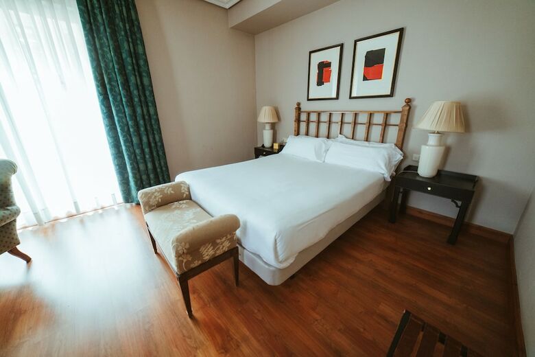 Hotel Barcel� Le�n Conde Luna