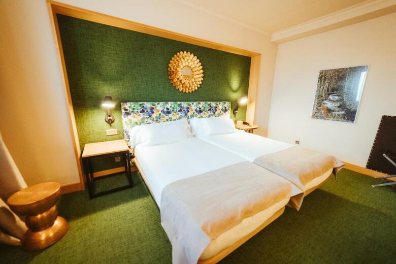 Hotel Barcel� Le�n Conde Luna